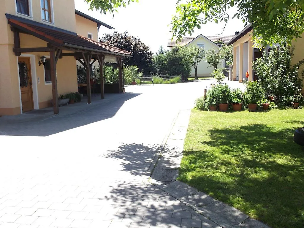 Apartment Appartementhaus Panny Bad Fuessing Germany